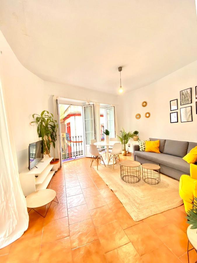 Comfortable Studio Old Town, Parking Optional Seville Exterior photo