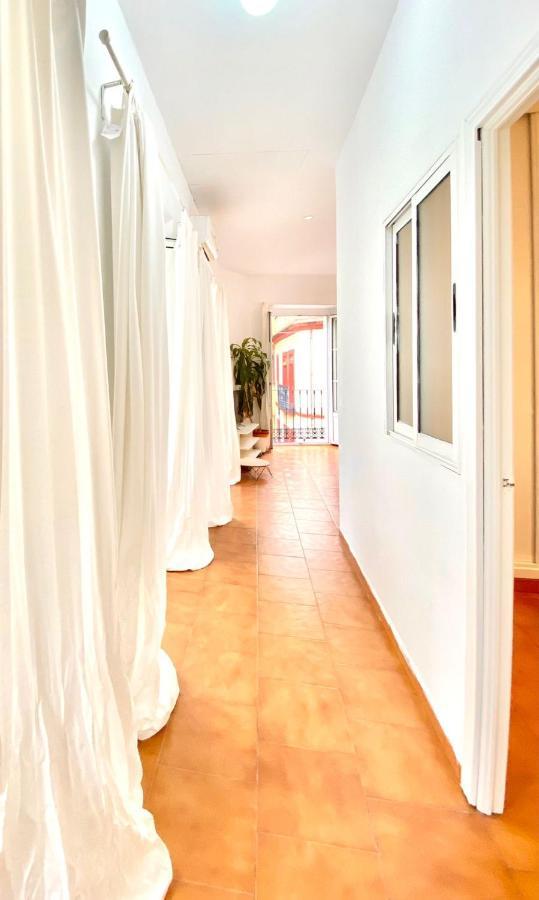 Comfortable Studio Old Town, Parking Optional Seville Exterior photo