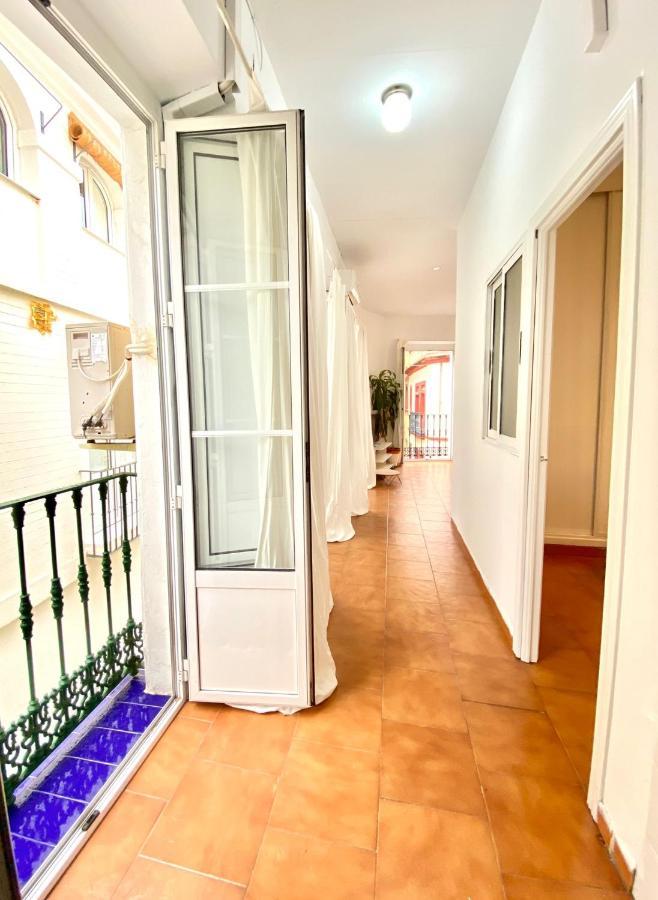 Comfortable Studio Old Town, Parking Optional Seville Exterior photo