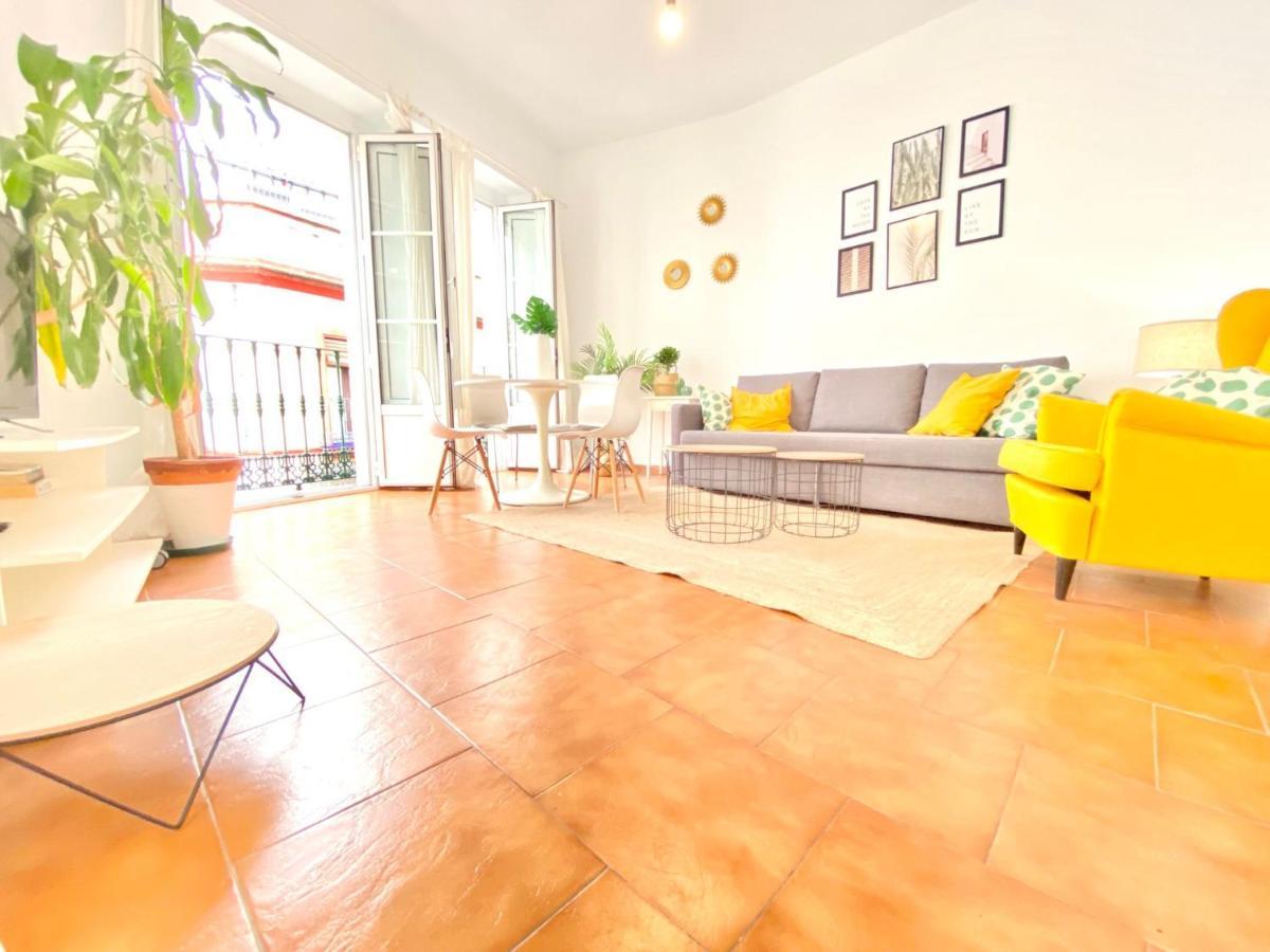 Comfortable Studio Old Town, Parking Optional Seville Exterior photo