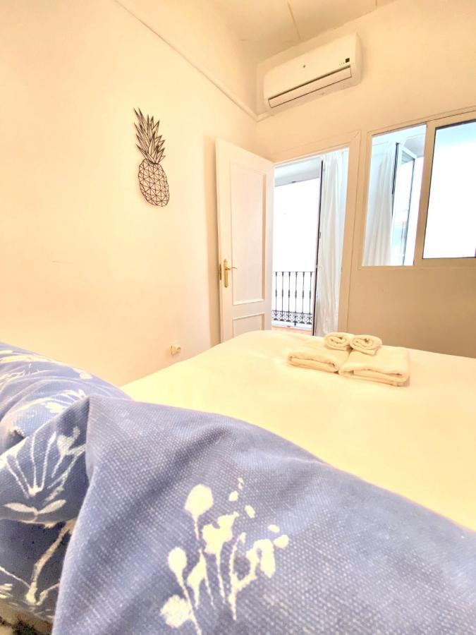 Comfortable Studio Old Town, Parking Optional Seville Exterior photo