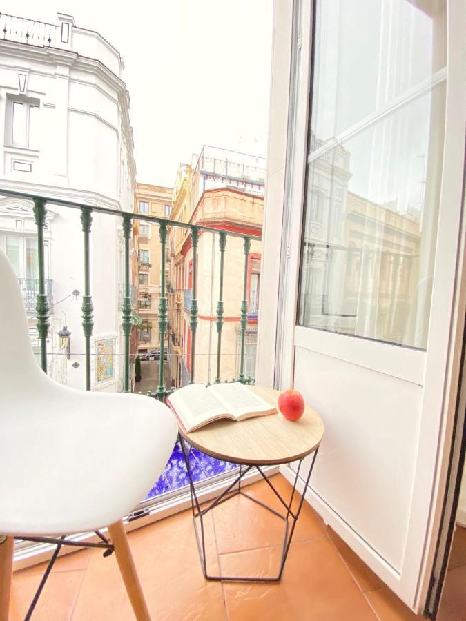 Comfortable Studio Old Town, Parking Optional Seville Exterior photo
