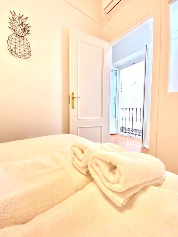 Comfortable Studio Old Town, Parking Optional Seville Exterior photo