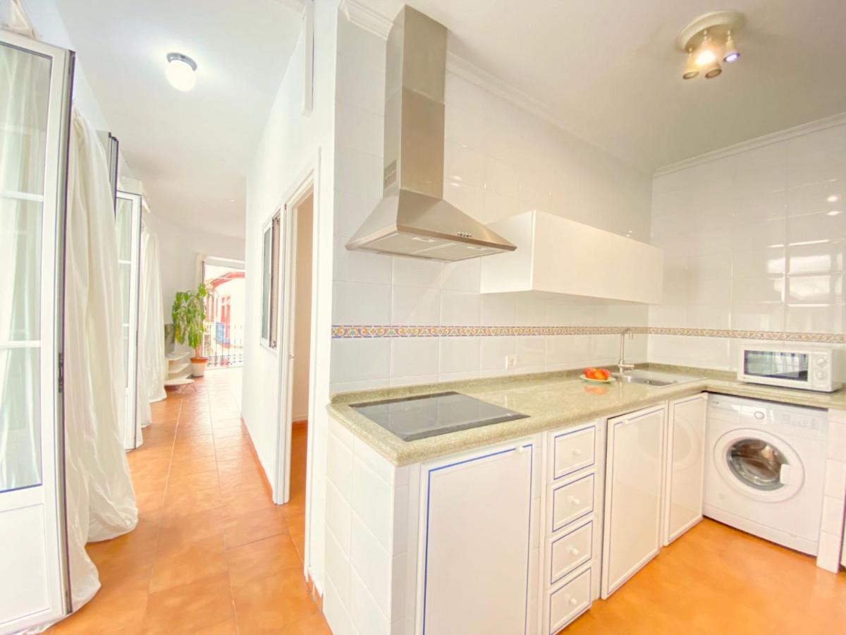 Comfortable Studio Old Town, Parking Optional Seville Exterior photo