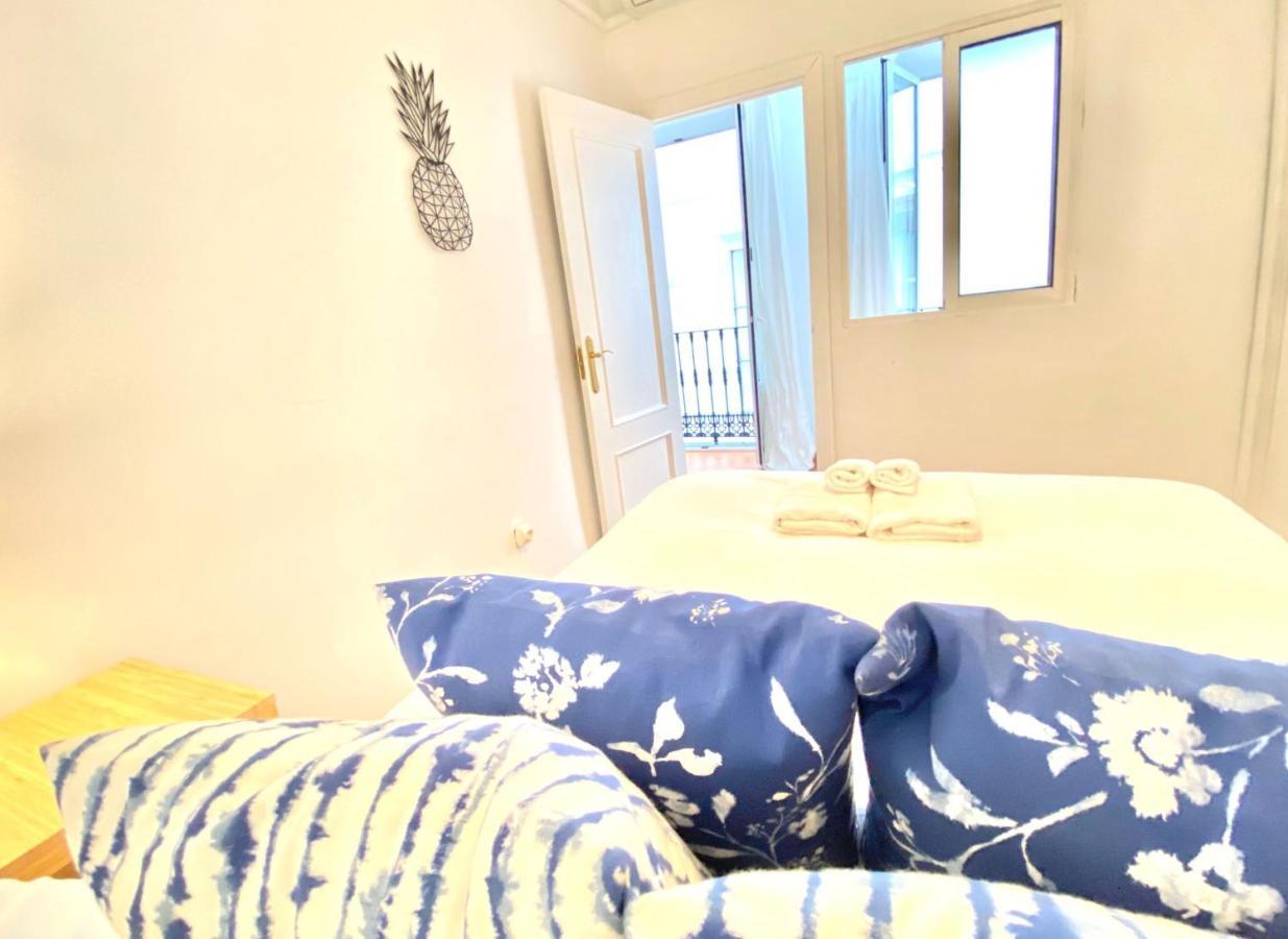 Comfortable Studio Old Town, Parking Optional Seville Exterior photo