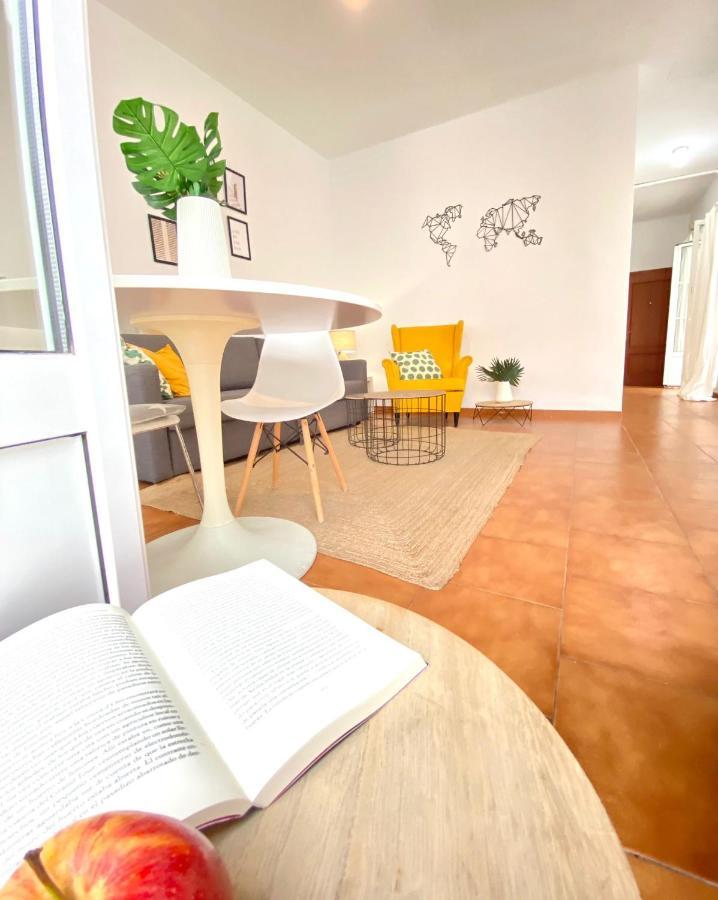 Comfortable Studio Old Town, Parking Optional Seville Exterior photo