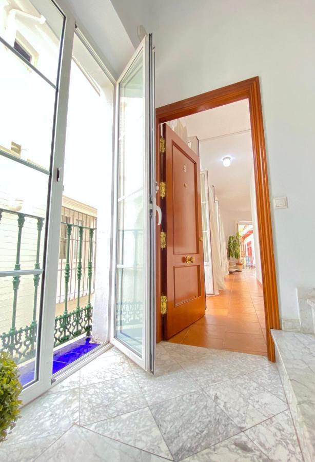 Comfortable Studio Old Town, Parking Optional Seville Exterior photo