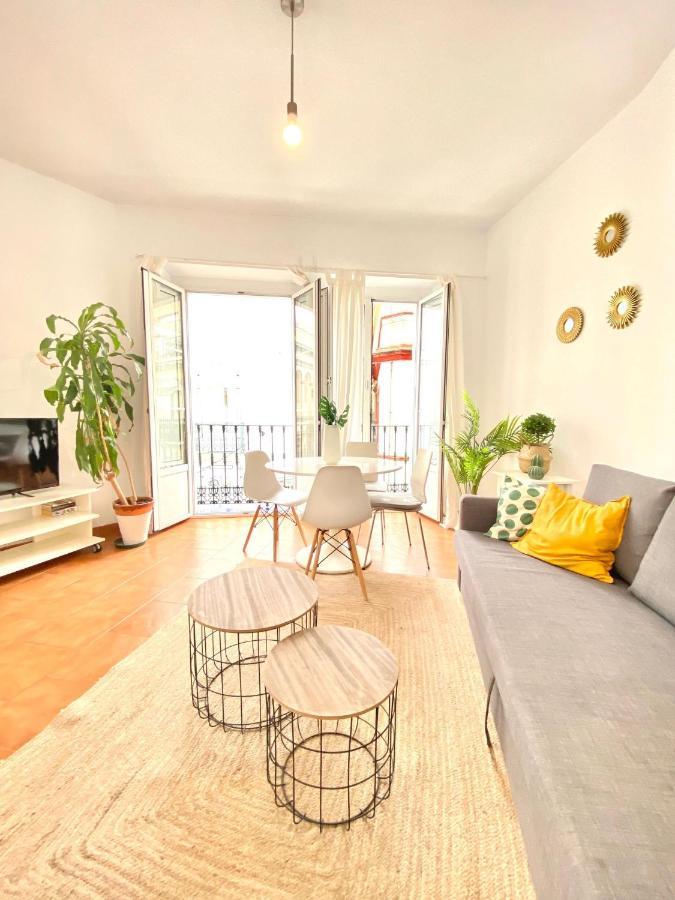 Comfortable Studio Old Town, Parking Optional Seville Exterior photo